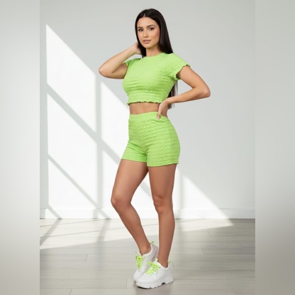 Casual Glow Set - Picture 5 of 16